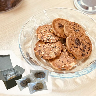 ダラットコーヒーせんべい、カシューナッツせんべい